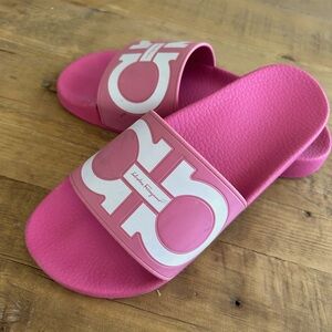 Salvatore Ferragamo Size 8